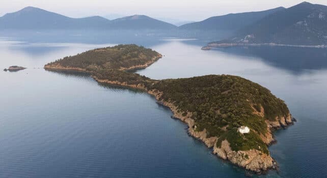 Argyronisos : Découverte de l&rsquo;île grecque à vendre pour 40 millions de dollars