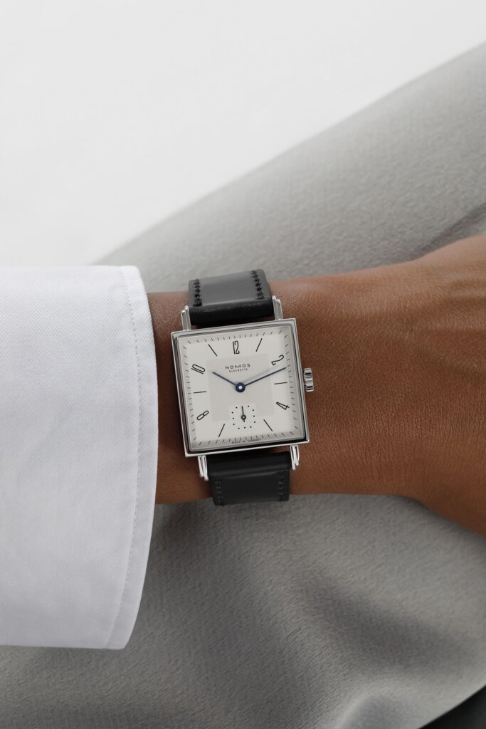Montres femme moins de 5000 euros