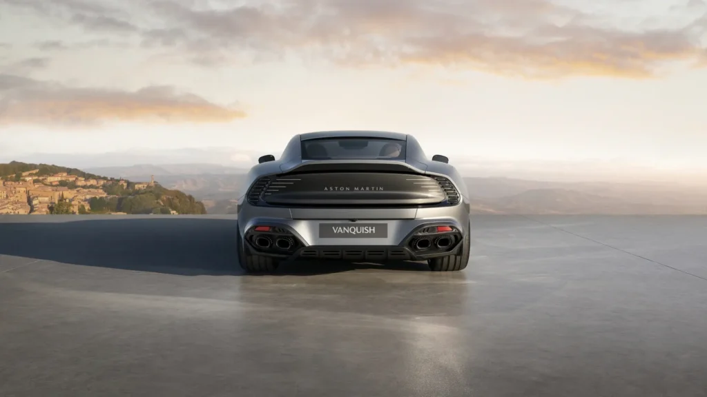 Vue arrière Vanquish 25