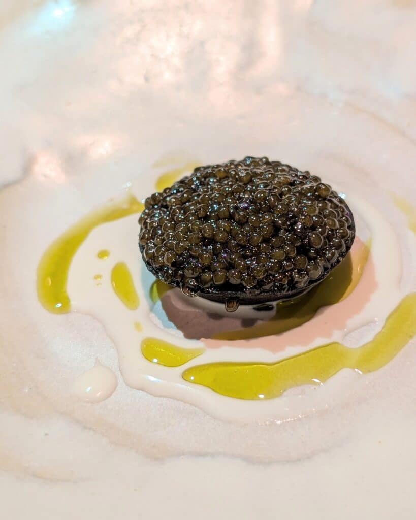 Accents Table Bourse : le caviar et lait fermenté