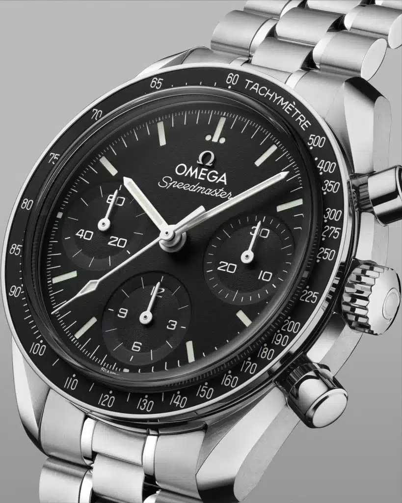 Omega Speedmaster 38 mm 2026 cadran noir.