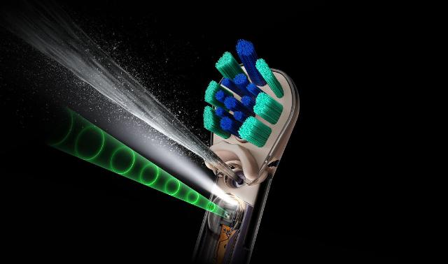Brosse à dents de luxe : Un jet conique calibré à la goutte près