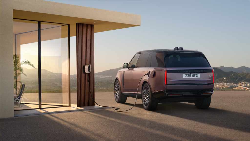 Range Rover Electric : charge passe de 10 à 80 % en 22 minutes