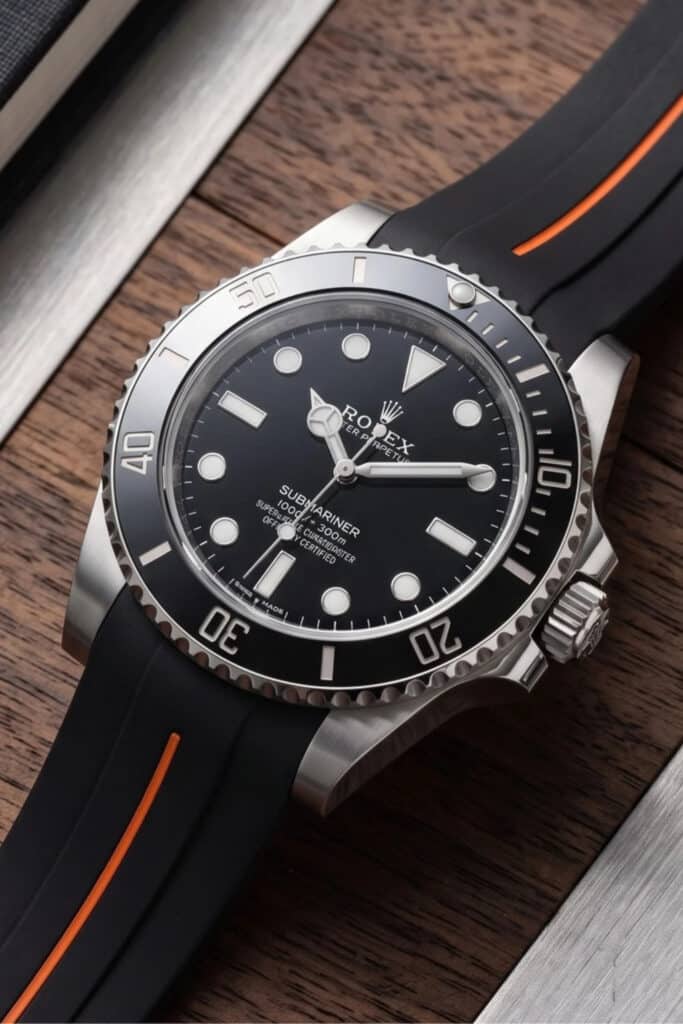 Rolex avec bracelet en caoutchouc signé Helvetus