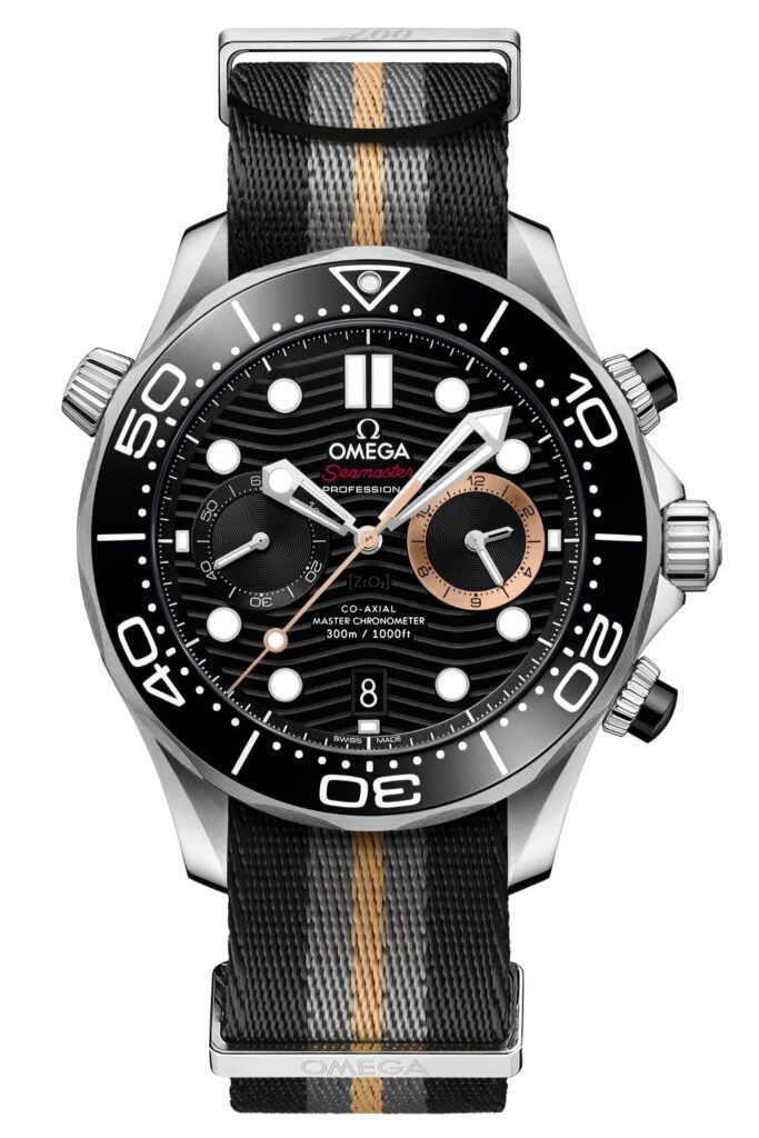 Les 10 Omega les plus désirables en 2026 : 4. Omega Seamaster Diver 300M Chronograph 007 First Light : James Bond passe au chronographe
