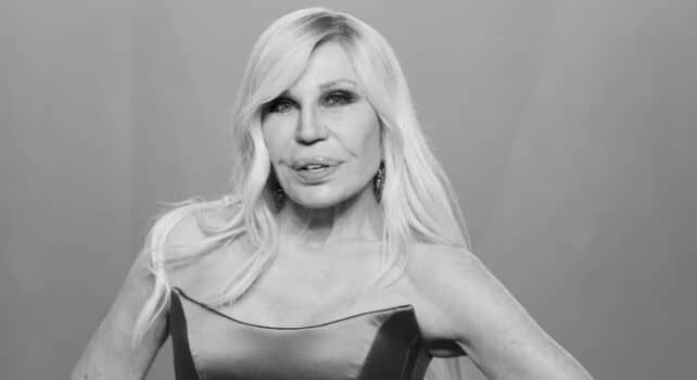 Donatella Versace dévoile sa propre marque avec Revolve
