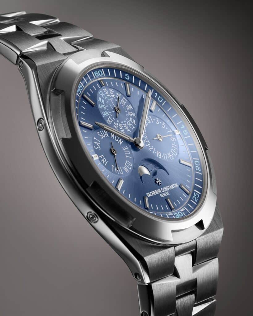 Vacheron Constantin Overseas Quantième Perpétuel Ultra-Plate cadran azur