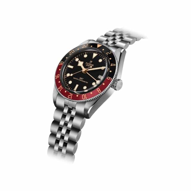 Tudor les plus désirables 2026 : détail de la Black Bay 58 GMT sur bracelet acier cinq mailles