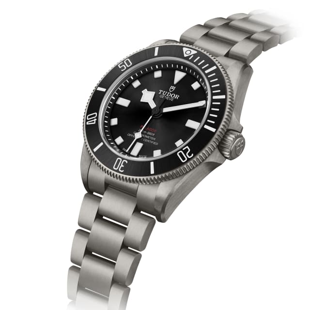 Tudor les plus désirables 2026 : détail de la Tudor Pelagos 39 et de son cadran noir satiné