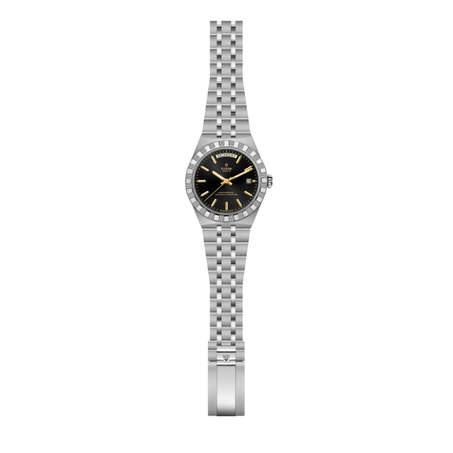 Tudor les plus désirables 2026 : détail de la Tudor Royal 40 avec bracelet intégré en acier