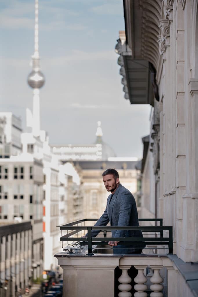 David Beckham sur un balcon à Berlin à l'occasion d'un événement organisé par BOSS.