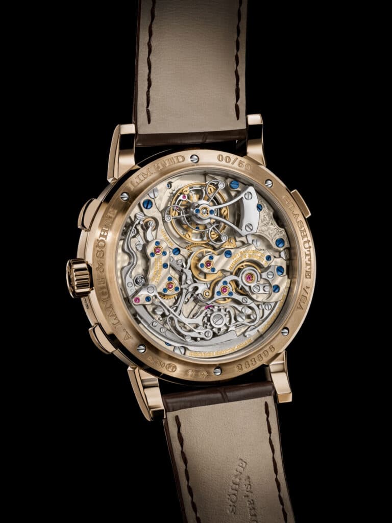 Calibre L952.4 du Datograph Perpetual Tourbillon Honeygold Lumen, visible à travers le fond saphir.