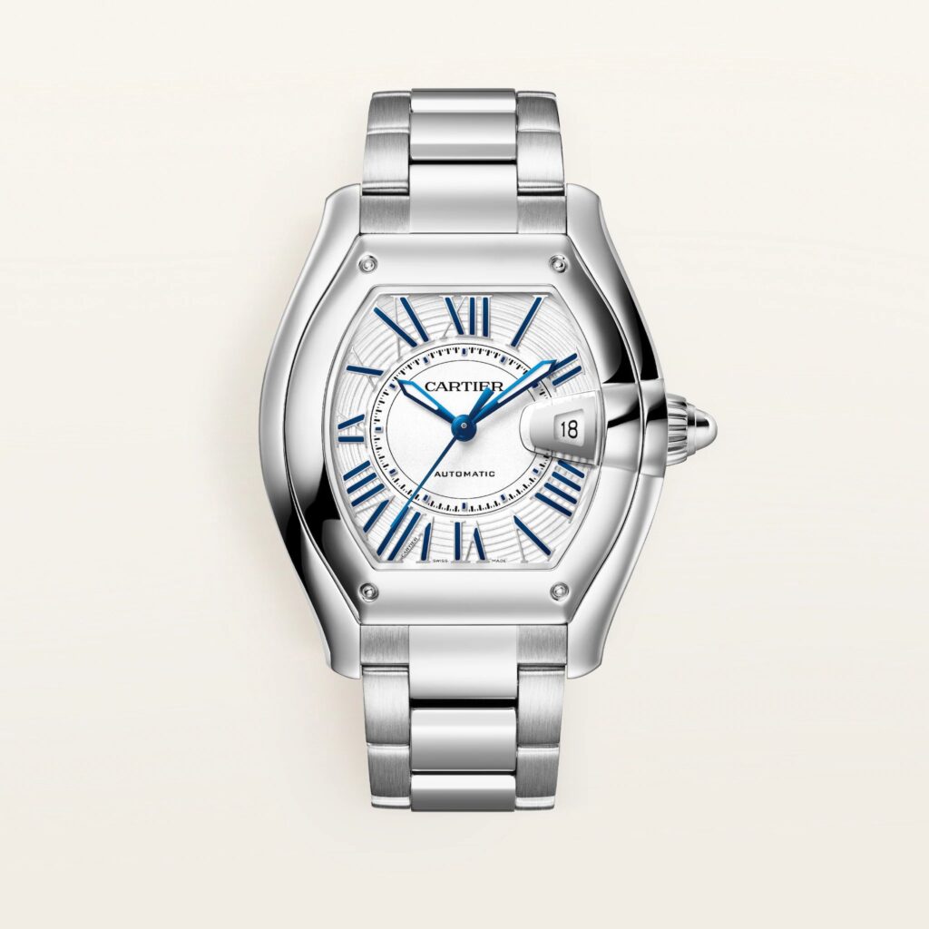 Cartier les plus désirables 2026 : Montre Cartier Roadster grand modèle automatique en acier sur bracelet acier, vue de face