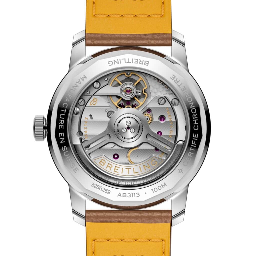 Fond saphir de la Breitling Top Time B31 révélant le calibre manufacture B31