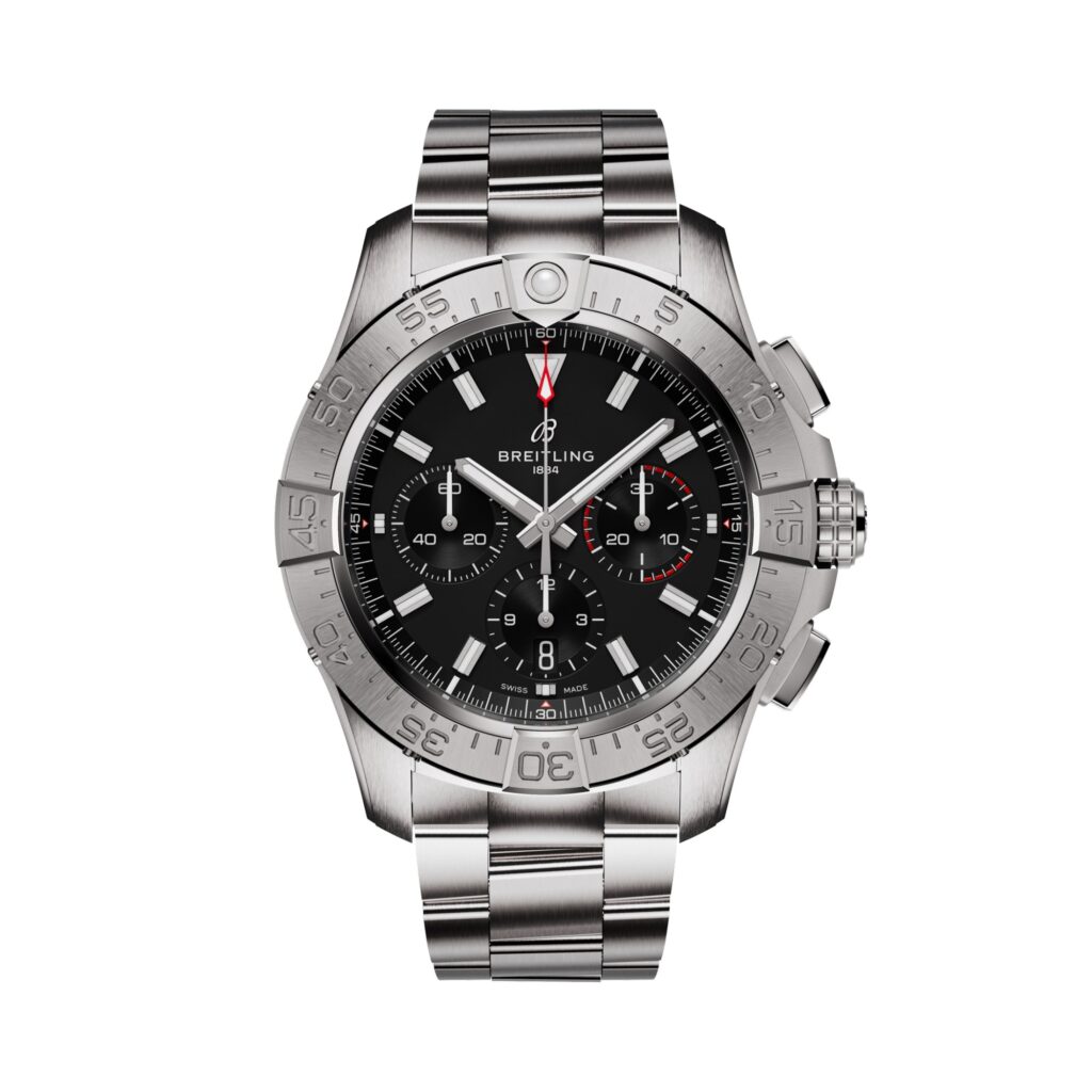 Les 10 Breitling les plus désirables en 2026 : Montre Breitling Avenger B01 Chronograph 44 en acier, cadran noir, sur bracelet acier, vue de face