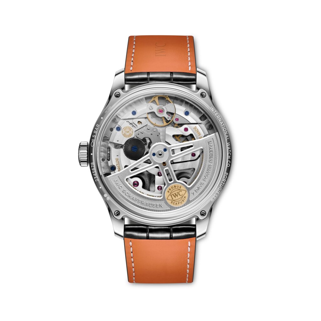 Fond saphir de l'IWC Portugieser Eternal Calendar IW505701 révélant le calibre 52640