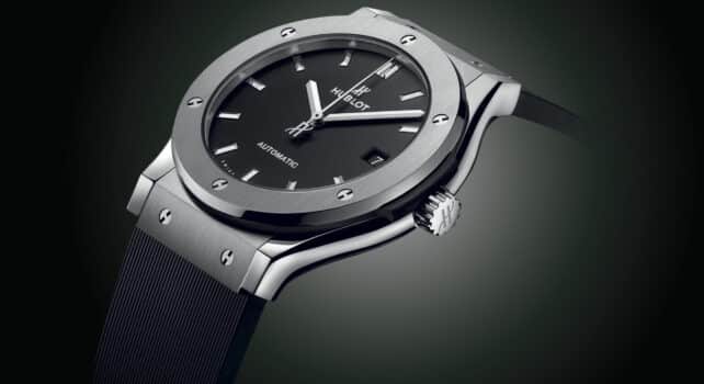 Hublot retourne en 1980 : La Classic Fusion Tributo reprend l’or et le caoutchouc, en 38 mm, avec un mouvement automatique